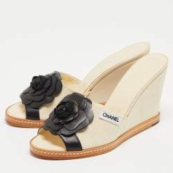 Pre Owned Chanel Cream Canvas Camellia Embellished Wedge Sandals Size 40.5