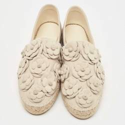 Pre Owned Chanel Grey Nubuck Leather CC Camelia Espadrille Flats Size 41