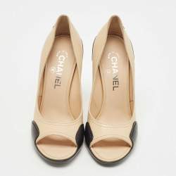 Pre Owned Chanel Beige/Black Leather Open Toe Pumps Size 38