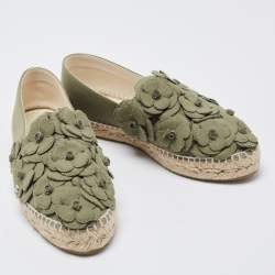 Chanel Olive Green Canvas CC Camellia Espadrille Flats Size 37