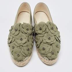Chanel Olive Green Canvas CC Camellia Espadrille Flats Size 37