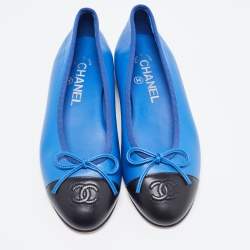 مملوكة مسبقًا Chanel Blue/Black Leather CC Ballet Flats Size 36