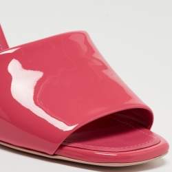 Chanel Pink Patent Leather CC Slide Sandals Size 36