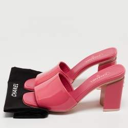 Chanel Pink Patent Leather CC Slide Sandals Size 36