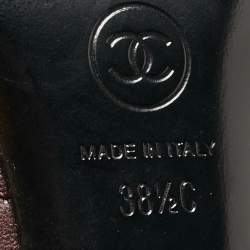 Pre Owned Chanel Burgundy/Navy Blue Quilted Leather CC Cap Toe Pumps Size 38.5