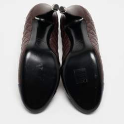 Pre Owned Chanel Burgundy/Navy Blue Quilted Leather CC Cap Toe Pumps Size 38.5