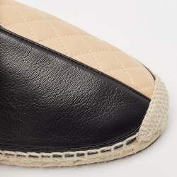 Pre Owned Chanel Beige/Black Quilted Leather CC Espadrille Size 41