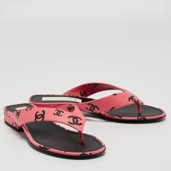 Pre Owned Chanel Pink/Black CC Print Leather Thong Sandals Size 36