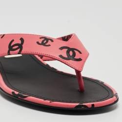 Pre Owned Chanel Pink/Black CC Print Leather Thong Sandals Size 36