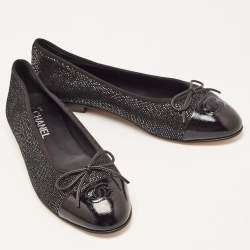 Pre Owned Chanel Black Metallic Suede and Patent Leather CC Cap Toe Bow Ballet Flats Size 42