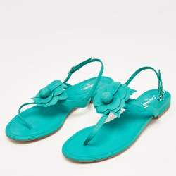 Chanel Green Leather Camellia Thong Sandals Size 40
