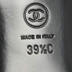 Pre Owned Chanel Black Patent Leather CC Camellia Flat Sandals Size 39.5