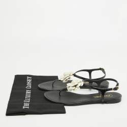 Pre Owned Chanel Black Patent Leather CC Camellia Flat Sandals Size 39.5