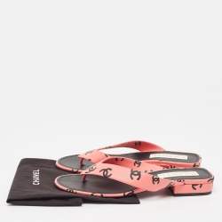 Pre Owned Chanel Pink/Black CC Print Leather Thong Sandals Size 40