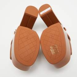 مملوكة مسبقًا صندل شانيل سي سي جلد بني بحزام خلفي للكاحل مقاس 37