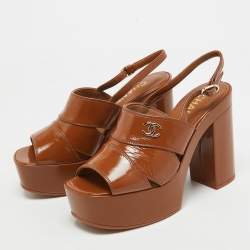 مملوكة مسبقًا صندل شانيل سي سي جلد بني بحزام خلفي للكاحل مقاس 37