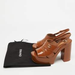 مملوكة مسبقًا صندل شانيل سي سي جلد بني بحزام خلفي للكاحل مقاس 37