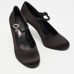 Chanel Black Satin Interlocking CC Logo Pumps Size 37.5