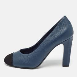 Pre Owned Chanel Blue/Black Leather and Suede Cap Toe Pumps Size 40