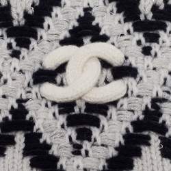 Chanel Blue/White Patterned Cashmere Knit Beanie and Gloves Set