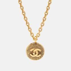 Pre Owned Chanel Vintage Gold Tone CC Medallion Pendant Necklace