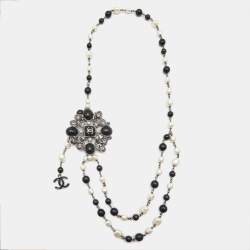 Pre Owned Chanel CC Resin Faux Pearl Beads Crystals Silver Tone Necklace