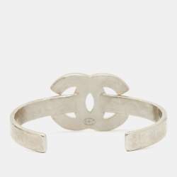Pre Owned Chanel CC Enamel Silver Tone Bracelet