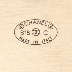 مملوكة مسبقًا Chanel Light Gold Tone Metal CC Brooch