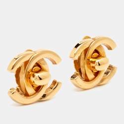 Pre Owned Chanel CC Turnlock Gold Tone Clip-on Earrings