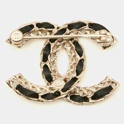 مملوكة مسبقًا Chanel CC Leather Gold Tone Brooch
