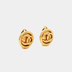 Pre Owned Chanel CC Gold Tone Round Clip on Earrings