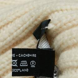 Pre Owned Chanel White Cashmere Knit Fringed Hood Scarf 