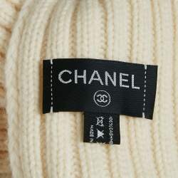 Pre Owned Chanel White Cashmere Knit Fringed Hood Scarf 