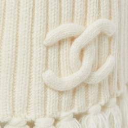 Pre Owned Chanel White Cashmere Knit Fringed Hood Scarf 