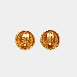 Pre Owned Chanel CC Gold Tone Round Clip-on Stud Earrings