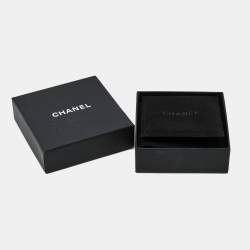 مملوكة مسبقًا Chanel CC Enamel Gold Tone Earrings