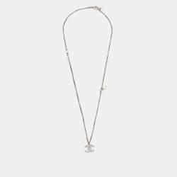 Pre Owned Chanel CC Crystals Faux Pearl Silver Tone Necklace