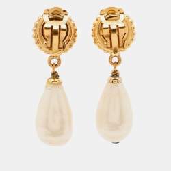 Pre Owned Chanel Clover Enamel Faux Pearl Gold Tone Clip On Earrings