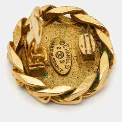 مملوكة مسبقًا Chanel CC Crystal Gold Tone Round Clip-on Stud Earrings