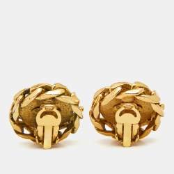 مملوكة مسبقًا Chanel CC Crystal Gold Tone Round Clip-on Stud Earrings