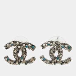 مملوكة مسبقًا Chanel CC Faux Pearl Enamel Gunmetal Tone Earrings