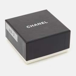 Pre Owned Chanel CC Gold Tone Round Clip-on Stud Earrings