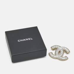 Pre Owned Chanel CC Crystal Resin Gold Tone Brooch