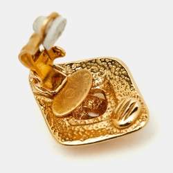 Pre Owned Chanel CC Gold Tone Rhombus Clip-on Earrings