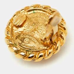 Pre Owned أقراط شانيل مشبك مستديرة مذهبة بحبات لؤلؤ مزيفة