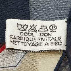 Pre Owned شال شانيلا حرير شيفون مطبوع بقلوب وشعار أسود عتيق