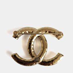 Pre Owned Chanel Gold Tone CC Pearl Brooch