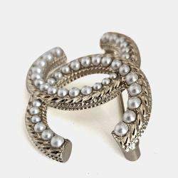 Pre Owned Chanel Gold Tone Faux Pearl CC Pin Brooch