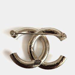 Pre Owned Chanel Gold Tone Faux Pearl CC Pin Brooch