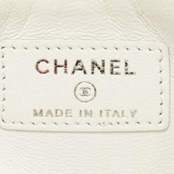 Pre Owned Chanel White Quilted Coated Tweed CC Phone Holder Pouch